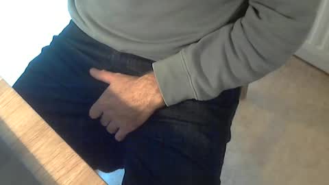 Snapshot of sibblii0 chatting on 10-13-25, 06:13 Seba online show from 10-13-25, 06:13