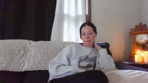 Snapshot of sidneyraee chatting on 04-19-26, 07:49 Mrs. St. Patrickk online show from 04-19-26, 07:49