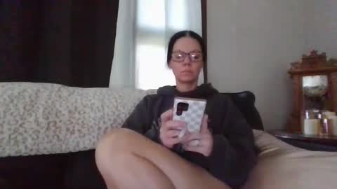 Snapshot of sidneyraee chatting on 04-27-26, 06:39 Mrs. St. Patrickk online show from 04-27-26, 06:39