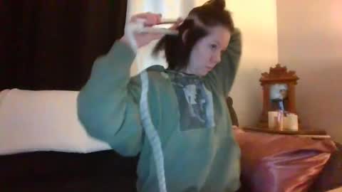 Snapshot of sidneyraee chatting on 05-08-26, 02:55 Mrs. St. Patrickk online show from 05-08-26, 02:55