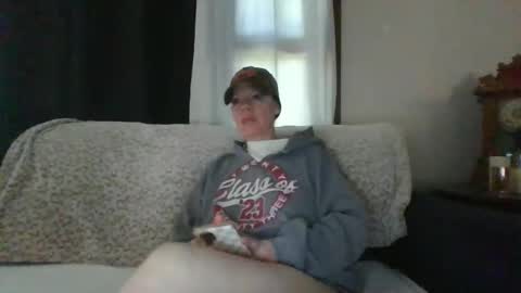 Snapshot of sidneyraee chatting on 05-16-26, 02:38 Mrs. St. Patrickk online show from 05-16-26, 02:38