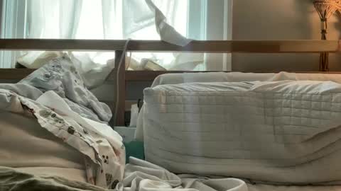 sie273 online show from 12-17-24, 06:20