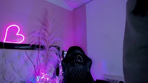 Snapshot of siena_fox chatting on 07-07-26, 06:56 Siena online show from 07-07-26, 06:56