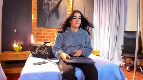 SinnaDark online show from 03-29-26, 11:10