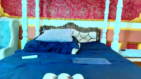 Snapshot of sienna_dark chatting on 05-15-26, 01:29 SinnaDark online show from 05-15-26, 01:29