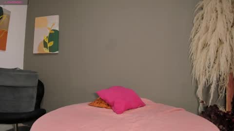 sienna_glow online show from 10-09-25, 12:36