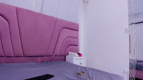 Snapshot of sienna_glow chatting on 07-05-26, 03:19 sienna_glow online show from 07-05-26, 03:19