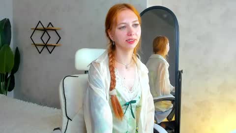 Snapshot of sienna_nyx chatting on 04-16-26, 09:10 Sienna online show from 04-16-26, 09:10