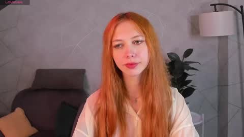 Snapshot of sienna_nyx chatting on 04-18-26, 09:13 Sienna online show from 04-18-26, 09:13