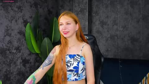 Snapshot of sienna_nyx chatting on 06-06-26, 09:03 Sienna online show from 06-06-26, 09:03