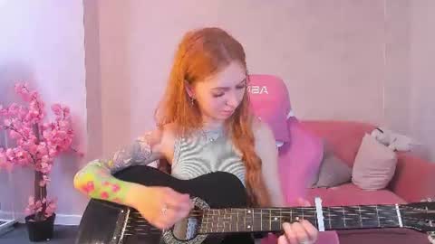 Snapshot of sienna_nyx chatting on 06-26-26, 09:14 Sienna online show from 06-26-26, 09:14