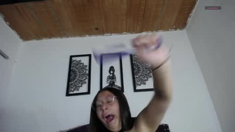 Sienna online show from 04-16-26, 12:17