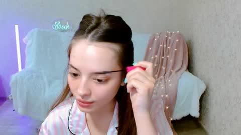 Snapshot of siennamia chatting on 05-31-26, 06:42 Sienna Mia online show from 05-31-26, 06:42