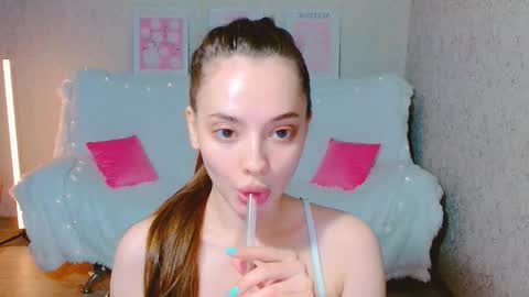 Snapshot of siennamia chatting on 06-06-26, 05:39 Sienna Mia online show from 06-06-26, 05:39