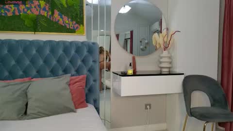 Sienna online show from 02-04-26, 05:24