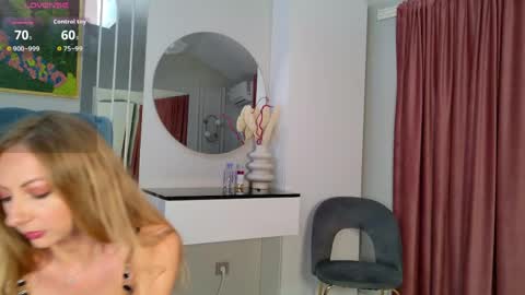 Sienna online show from 06-02-26, 11:12