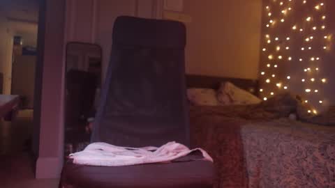 Snapshot of silasslade___ chatting on 10-16-25, 01:28 Silas online show from 10-16-25, 01:28