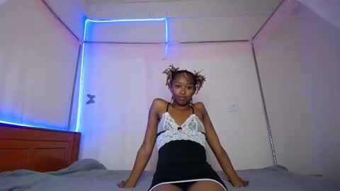 Snapshot of silent_lovie chatting on 03-15-26, 09:04 silent_lovie online show from 03-15-26, 09:04