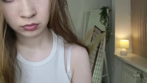 Lily online show from 11-28-25, 08:55