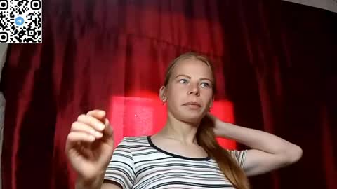 Snapshot of silentpassion567 chatting on 05-19-26, 10:21 JULIANA online show from 05-19-26, 10:21