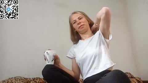 Snapshot of silentpassion567 chatting on 05-27-26, 11:29 JULIANA online show from 05-27-26, 11:29