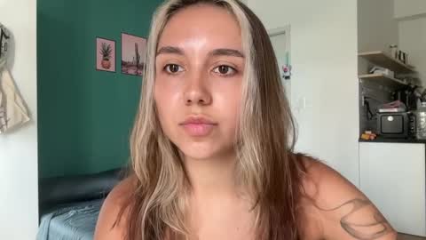 You fav Miss Si online show from 03-30-26, 06:36