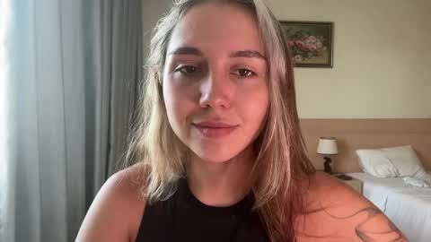 You fav Miss Si online show from 04-10-26, 05:23