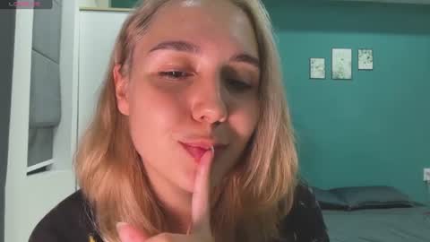 You fav Miss Si online show from 06-25-26, 02:21