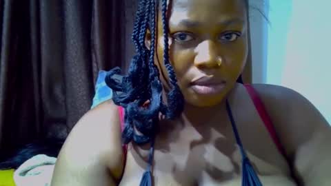Snapshot of silky_blackbarbie chatting on 09-23-25, 12:19 bibisexy online show from 09-23-25, 12:19