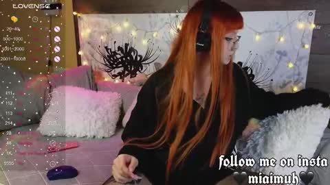 Mia online show from 11-16-25, 11:10