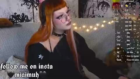 Mia online show from 06-25-26, 10:14