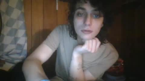 Snapshot of sillycutecow chatting on 02-19-25, 04:34 Hailey online show from 02-19-25, 04:34