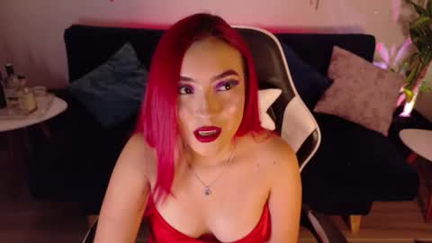 Snapshot of silvana_goddess chatting on 11-01-25, 01:18 Silvana online show from 11-01-25, 01:18