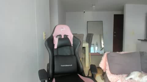 Snapshot of silvana_rodriguez_ chatting on 11-04-25, 12:59 Silvana online show from 11-04-25, 12:59