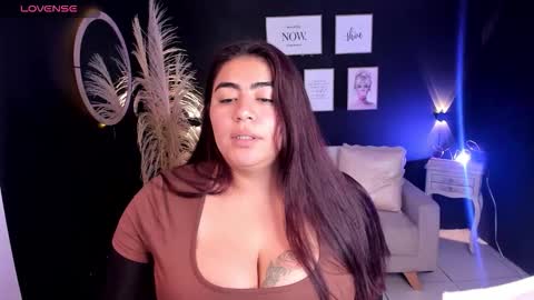 Silvia online show from 12-02-25, 01:39