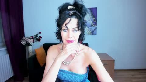 Silvia Wallec online show from 08-02-26, 05:44