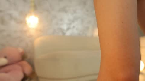 Snapshot of silviavanda chatting on 05-06-26, 06:30 Silvia online show from 05-06-26, 06:30