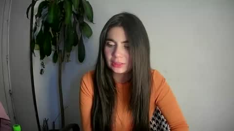 Snapshot of silviecollins chatting on 01-16-25, 03:23 Silvie online show from 01-16-25, 03:23