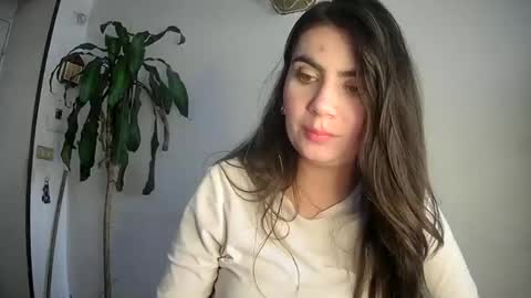 Snapshot of silviecollins chatting on 03-04-25, 09:00 Silvie online show from 03-04-25, 09:00