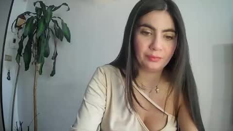 Snapshot of silviecollins chatting on 03-10-25, 10:02 Silvie online show from 03-10-25, 10:02