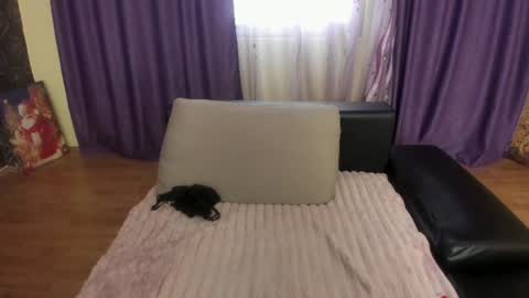 Snapshot of silvyalove chatting on 06-13-26, 06:55 Silvya online show from 06-13-26, 06:55