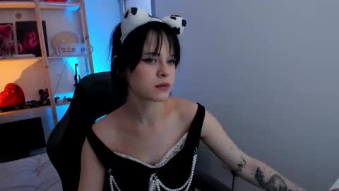 Snapshot of sima_wendy chatting on 02-06-26, 07:23 Wendy help me get get 69 likes online show from 02-06-26, 07:23