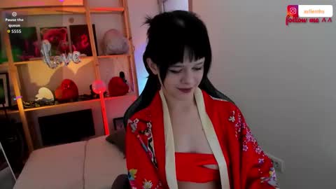 Snapshot of sima_wendy chatting on 02-14-26, 07:27 Wendy help me get get 69 likes online show from 02-14-26, 07:27