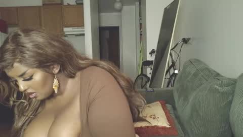 Simin Fox online show from 12-21-25, 03:02