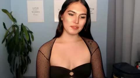 Snapshot of simisonova69 chatting on 02-16-26, 02:35 Simi online show from 02-16-26, 02:35
