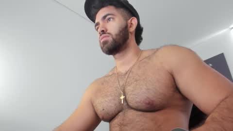 simon_leon01 online show from 01-09-26, 02:42