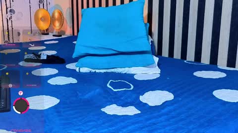 Simon  online show from 04-01-26, 01:41