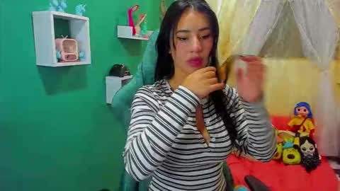 Snapshot of simone_simpson chatting on 02-10-26, 02:26 Simon Simpson Modelo Independiente online show from 02-10-26, 02:26