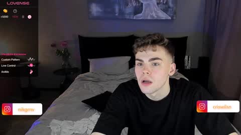 Snapshot of simonwnl chatting on 12-22-24, 10:25 Simon online show from 12-22-24, 10:25