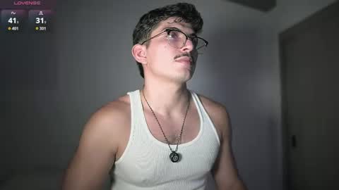 Snapshot of simoon_01 chatting on 06-29-26, 10:54 SIMOON online show from 06-29-26, 10:54